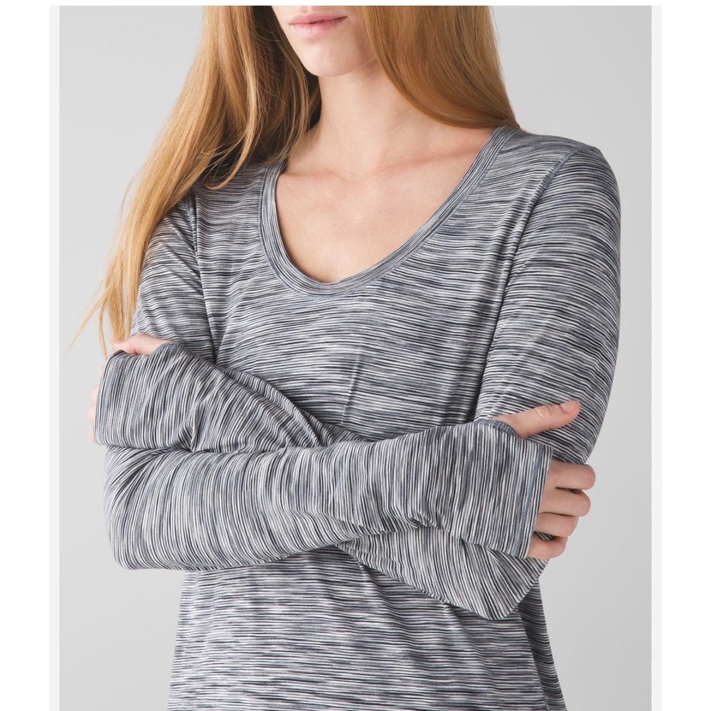 Lululemon Black White Space Dye Striped Scoop Neck Long Sleeve Top Thumbholes